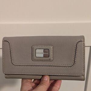 Michael Kors vintage GUC crossbody wallet